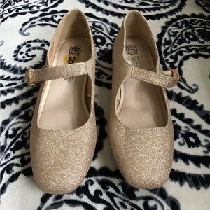 Gold Dress Shoes with Glitter and circle Clasp detail